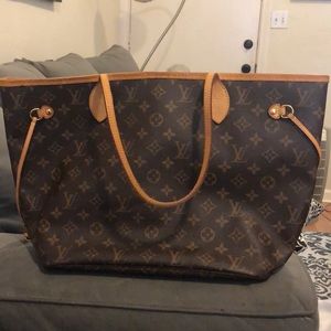 Louis Vuitton Handbag (Includes Paperwork)